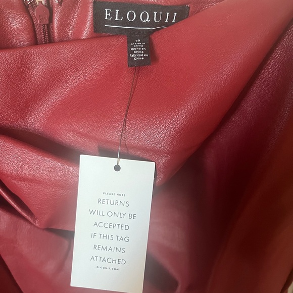 Eloquii- Red faux leather mini skirt-Size 18 - Picture 4 of 6
